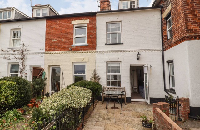 9 Harefield Cottages