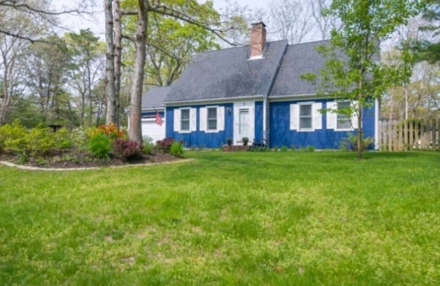 9 Ridgetop Road - Relaxing 3BR Retreat Near Snake Pond & Cape Cod Beaches