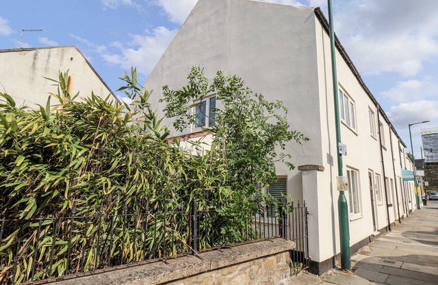 96 CHURCH STREET, pet friendly, luxury holiday cottage in Guisborough