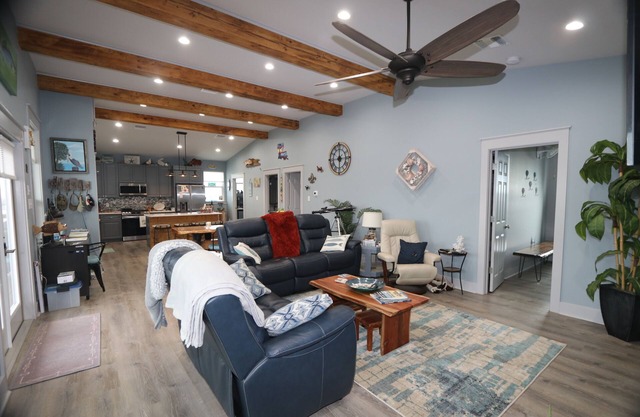 A-Bear's in Grand Isle, LA: Spacious 3BR camp with waterfront views and boat access.
