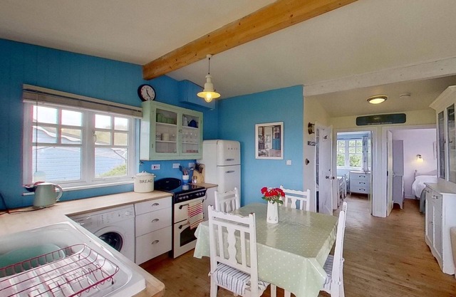 A beautifully presented chalet with views over St Ives Bay.
