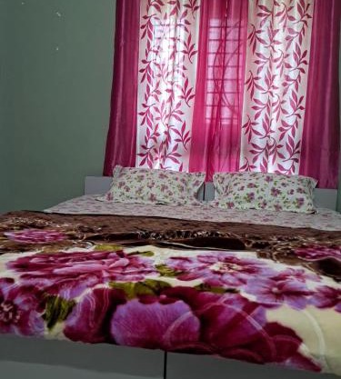 A C Room For Couple with Refrigerator, Microwave, RO Water