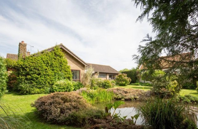 A charming and very comfortable four-bedroom house in a superb private position