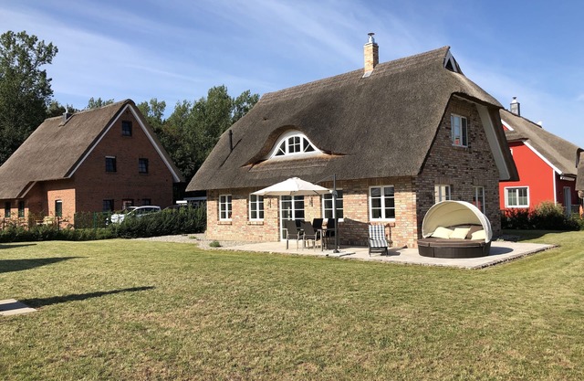 A dream under thatch, 110 sqm to 800 sqm Sonnengrundstück in Rerik