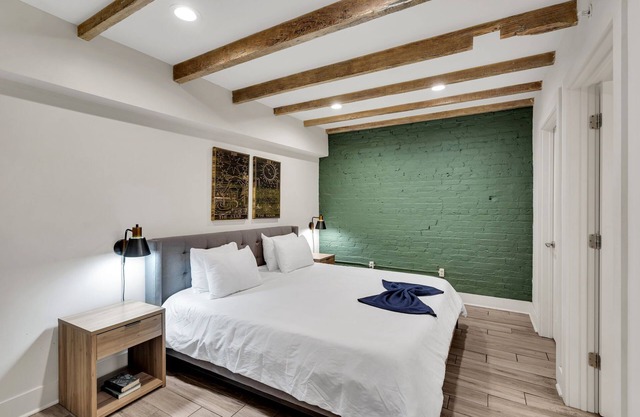 A dreamy 2-bedroom hideaway in the vibrant Marigny, this charming retreat blends classic New Orleans style with modern comforts. Located just steps from the music, art, and dining of Frenchmen Street and a short stroll to the French Quarter.