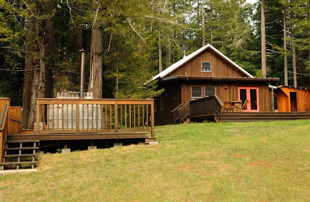 A Family destination in the forest with artisan treehouse & vintage airstream