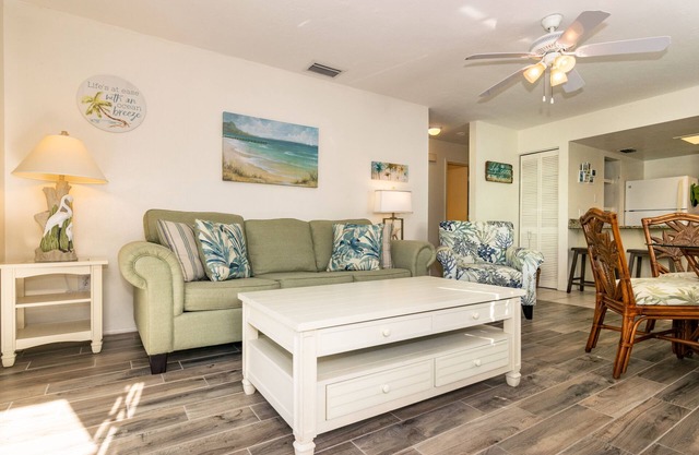 A Getaway Retreat A 2/2 Pet Friendly