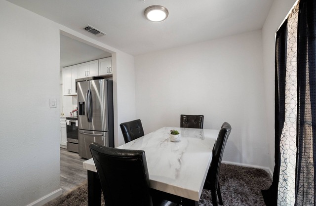A great place for short and medium stays, 5 minutes to Lackland Air Force Base.