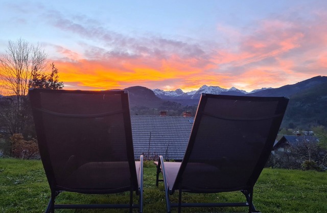 A house with a great views on Triglav, pet friendly, max 12 guests, 6 bedrooms