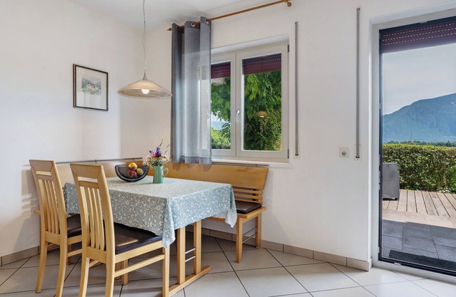 Apartment 'Granny' with Mountain View, Shared Terrace and Wi-Fi