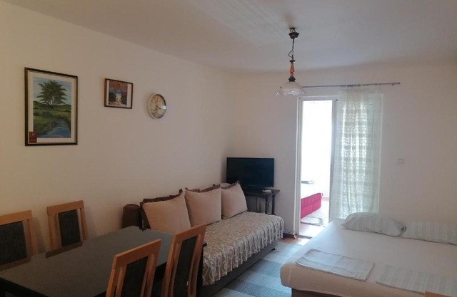 A&J Apartment