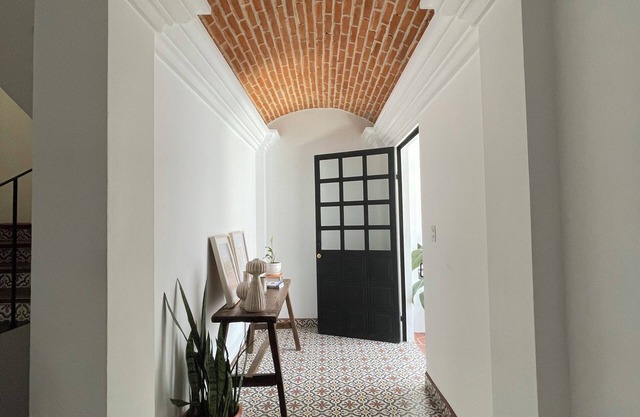 A jewel of a home ten minutes away from Antigua