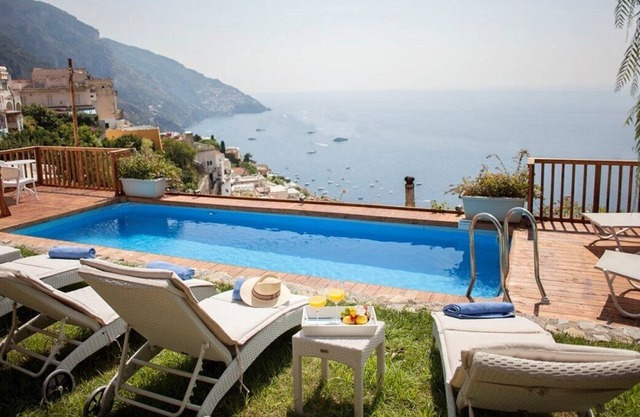 A PANORAMIC MODERN VILLA IN POSITANO WITH PRIVATE POOL
