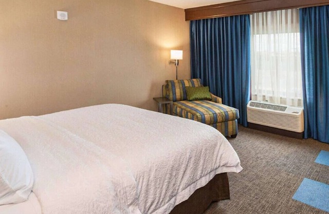 A Peaceful Abode Awaits! Enjoy Pool & Gym Acces