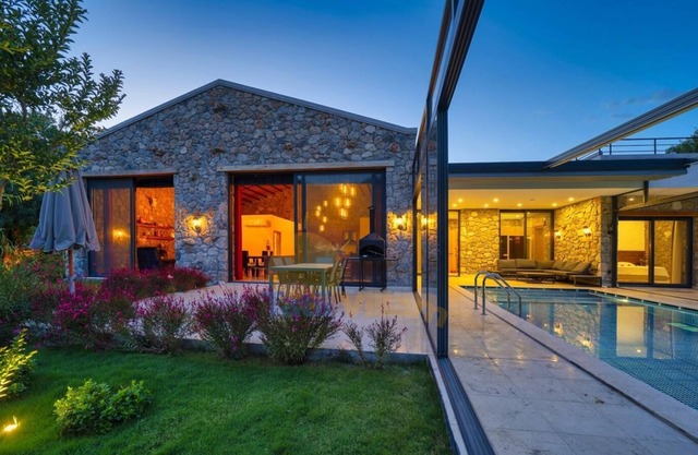 A peaceful holiday in touch with nature within an area of ​​10.000 m2