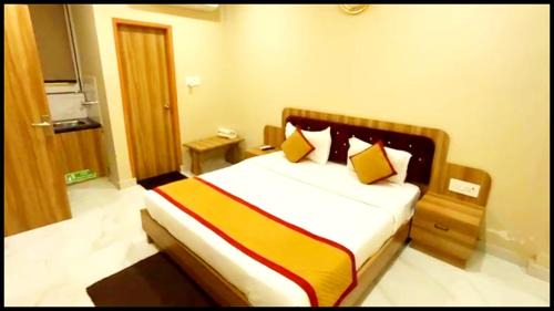 A Premium Hotel V N P ! near ISCKON Temple & Prem Mandir - Fully Air Conditioned rooms with all Facilities - Luxury Family Rooms
