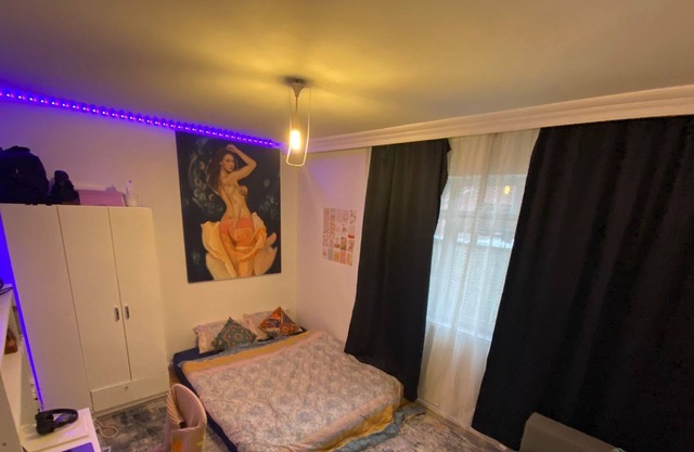 a private lovely room near to embassies