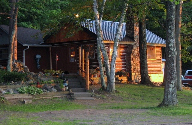 A Quaint Callahan Lake Cabin