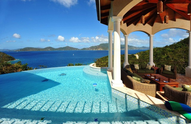 A Special Piece of Paradise - Fabulous North Shore Views!