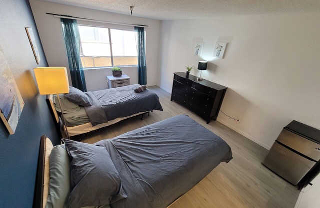 (A12) Lovely Spacious Double Bed Studio