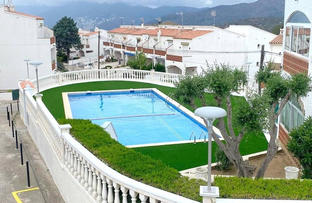 A38-Attached house with pool, parking and Wi-fi