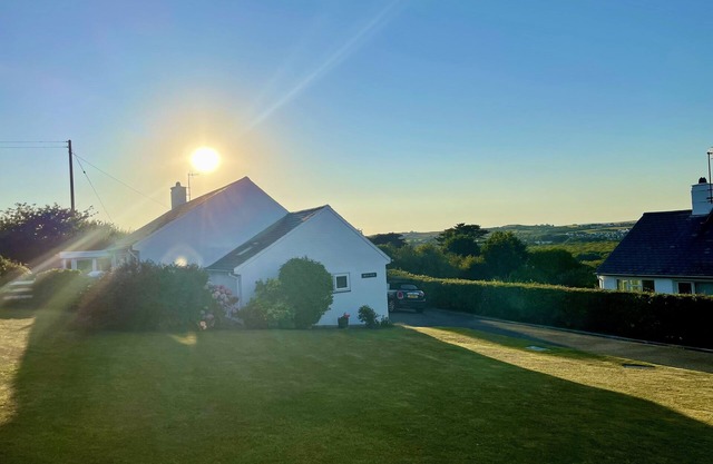 Abersoch holiday home. Outstanding views of the bay. Wifi and Electric charging
