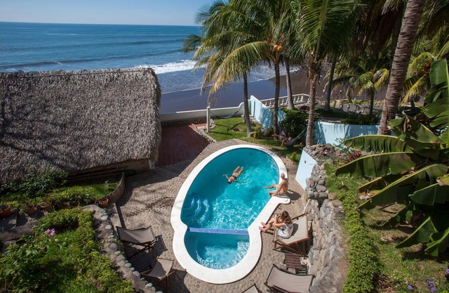 Absolute Oceanfront Dream Vacation Villa - Villa & Casita
