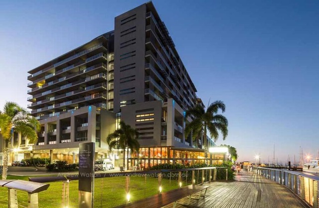 Absolute Waterfront Apartment