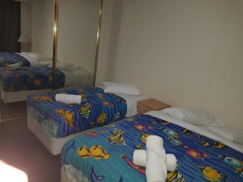 Accommodation Sydney - Kent Street Sydney CBD Top floor 2 bedroom apartment with balcony