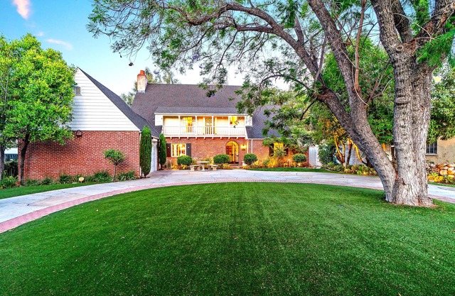 Achitectural Masterpiece Rose Bowl Mansion with Amazing Views