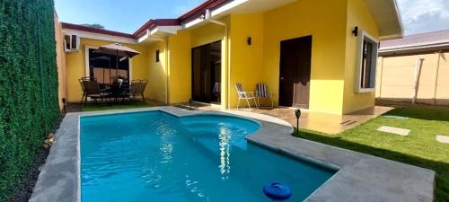 Acosta Leona Beach House en Punta Leona