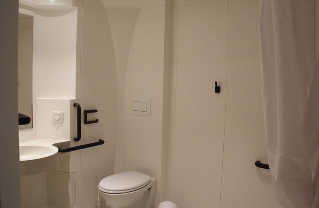 Adapted studios for people with reduced mobility, 23m², 2 twin beds (without TV)
