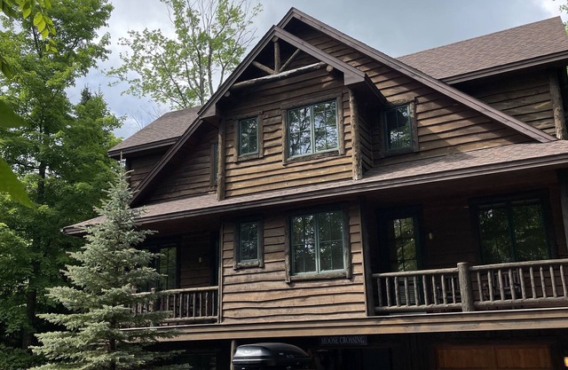 Adirondack Luxury Lodge beautifully furnished open floor plan sleeps up to 16.