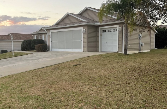 Adorable Florida Ranch, Centrally Located in The Villages