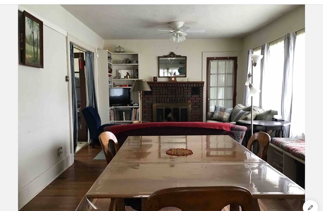 Adorable home next to stunning Wilber Park