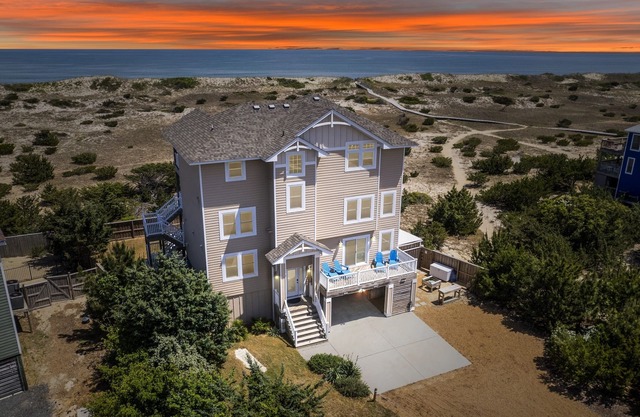 Advance Book Special—Oceanfront 6B/6.5B, Elevator, Salt Pool, Hot Tub, Rec Room