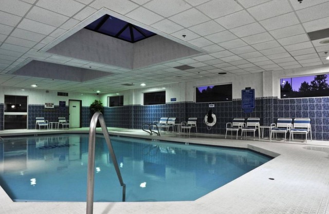 Adventure Awaits! Serene Unit Near Airport and Pool