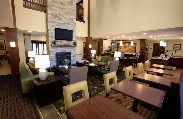 Adventure Trip! Minutes’ Walk from Thomas Jefferson Park! 2 Spaces, Parking!