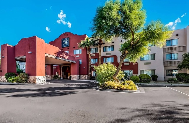 Affordability Meets Comfort at Red Lion Inn Goodyear Phoenix! Free Parking