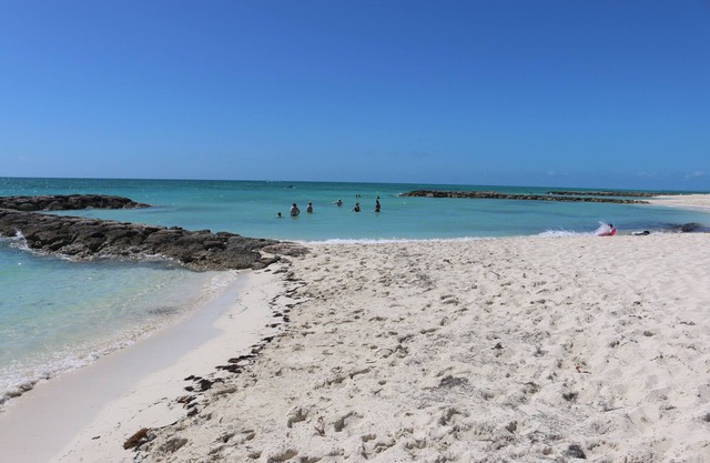 Affordable Palm Cay! Beach, pool. Resort Amenities!