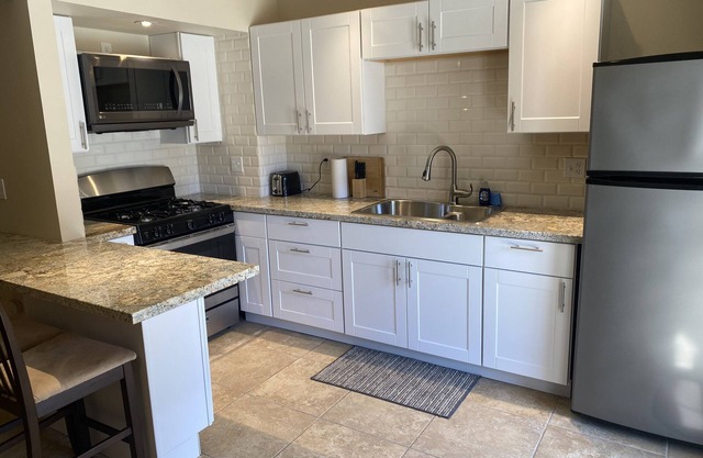 AG 1 Bedroom Studio with Yard