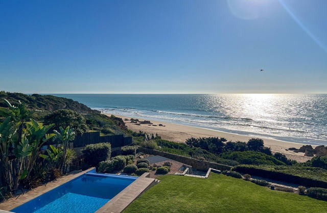 Aguadulce. Frontline property with style