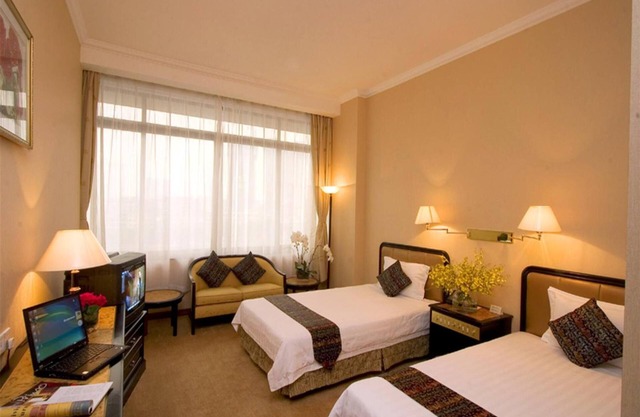 Aiqun Hotel Guangzhou - Free shuttle between hotel and Exhibition Center during Canton Fair