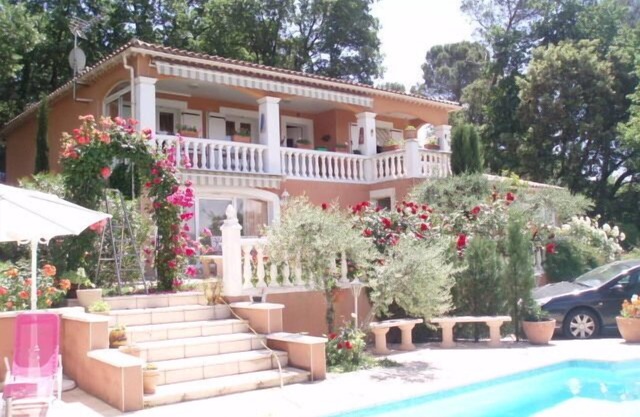 Air-conditioned villa all comfort without opposite for calm relaxing holiday