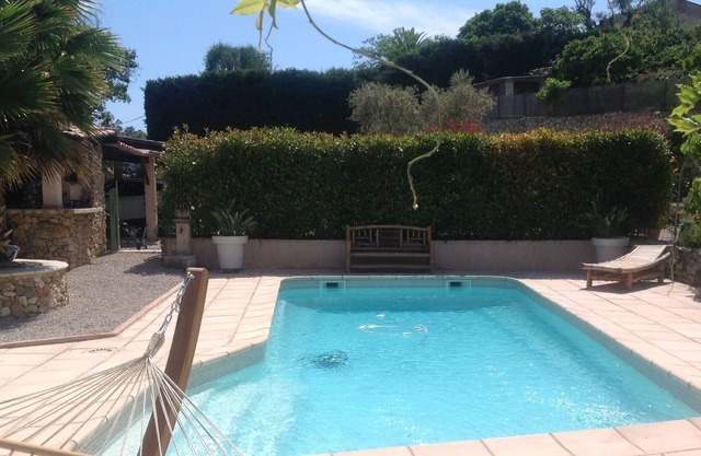 Air-conditioned Chalet in Vence 4 People