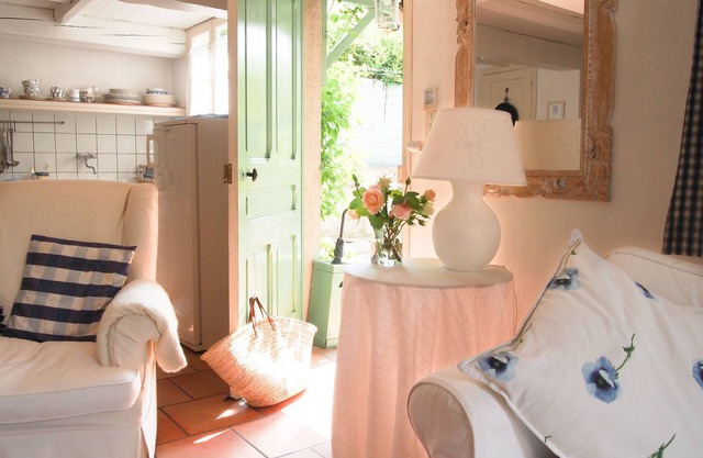 Air-Conditioned Cottage With Pool in Vence.