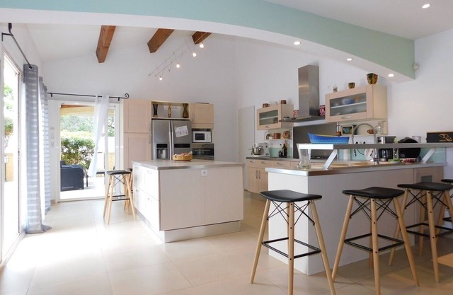 AIR-CONDITIONED DETACHED VILLA