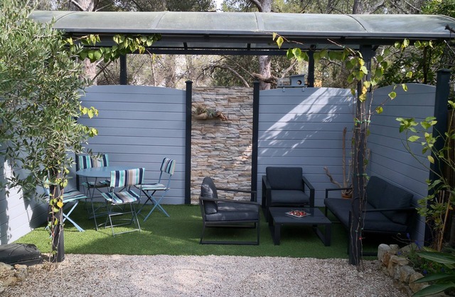 Air-conditioned house with garden 10 min. walk from the sea