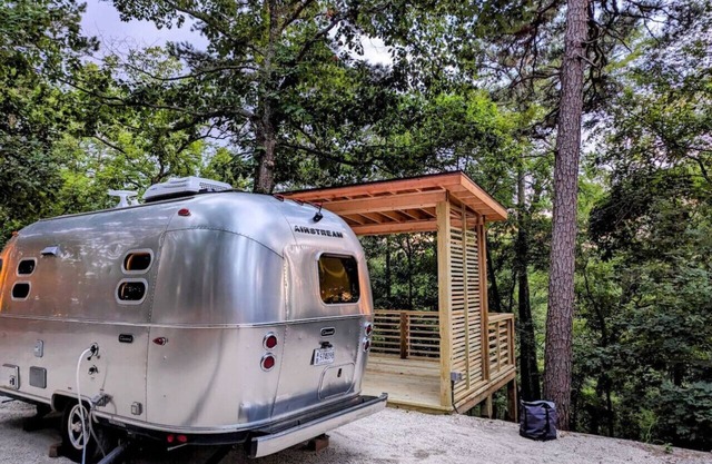 Airstream with Hot Tub and Sunset Deck at Loblolly P