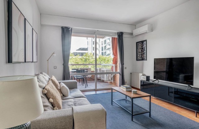 Airy Galvany 3BR w/Balcony, by Blueground